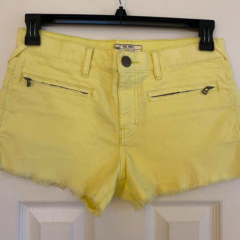 Yellow corduroy super cute free people shorts size 27